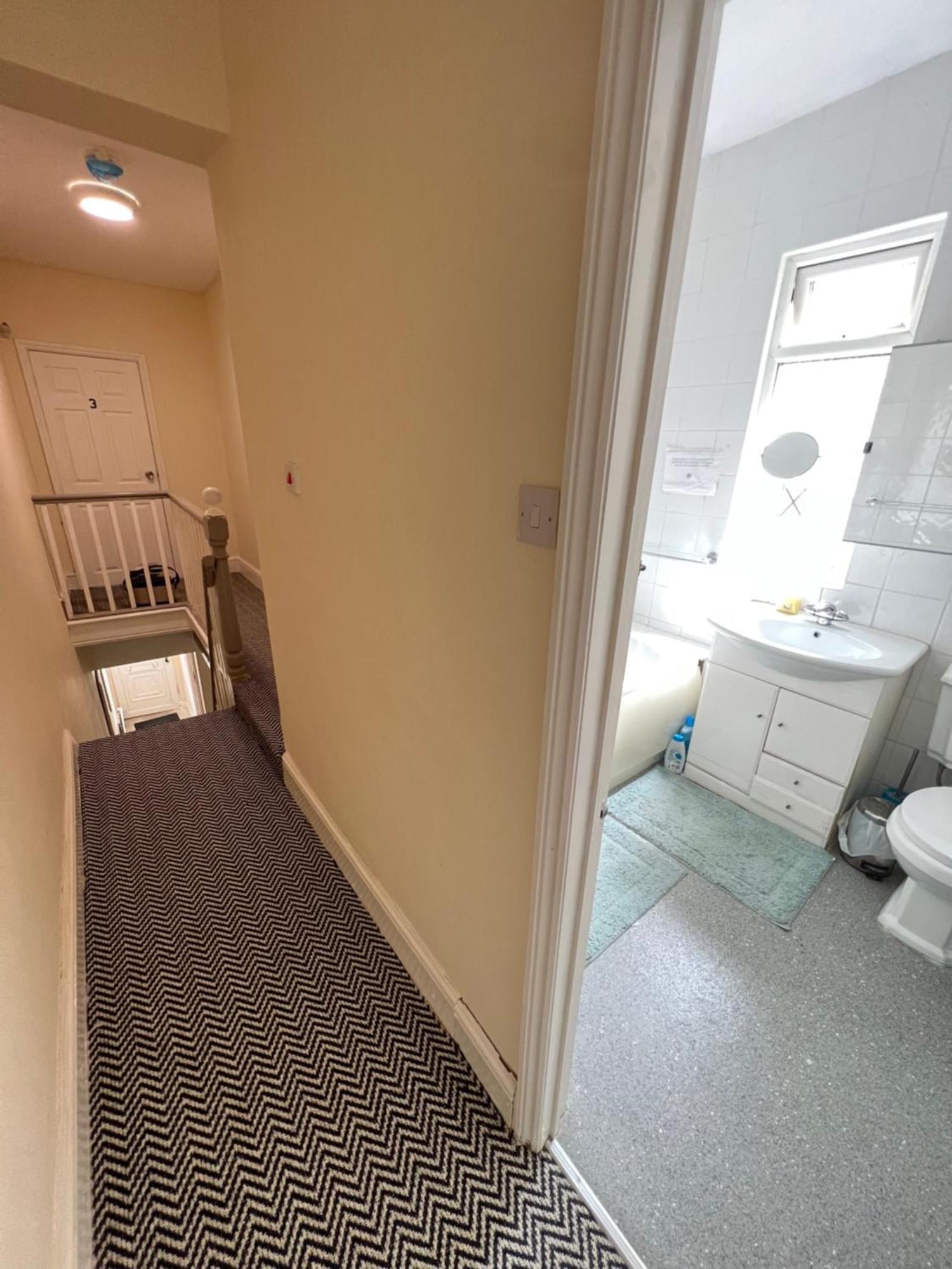 Homestay Budget Private Bedrooms W Dedicated Bath Mediacity, Mufc Salford