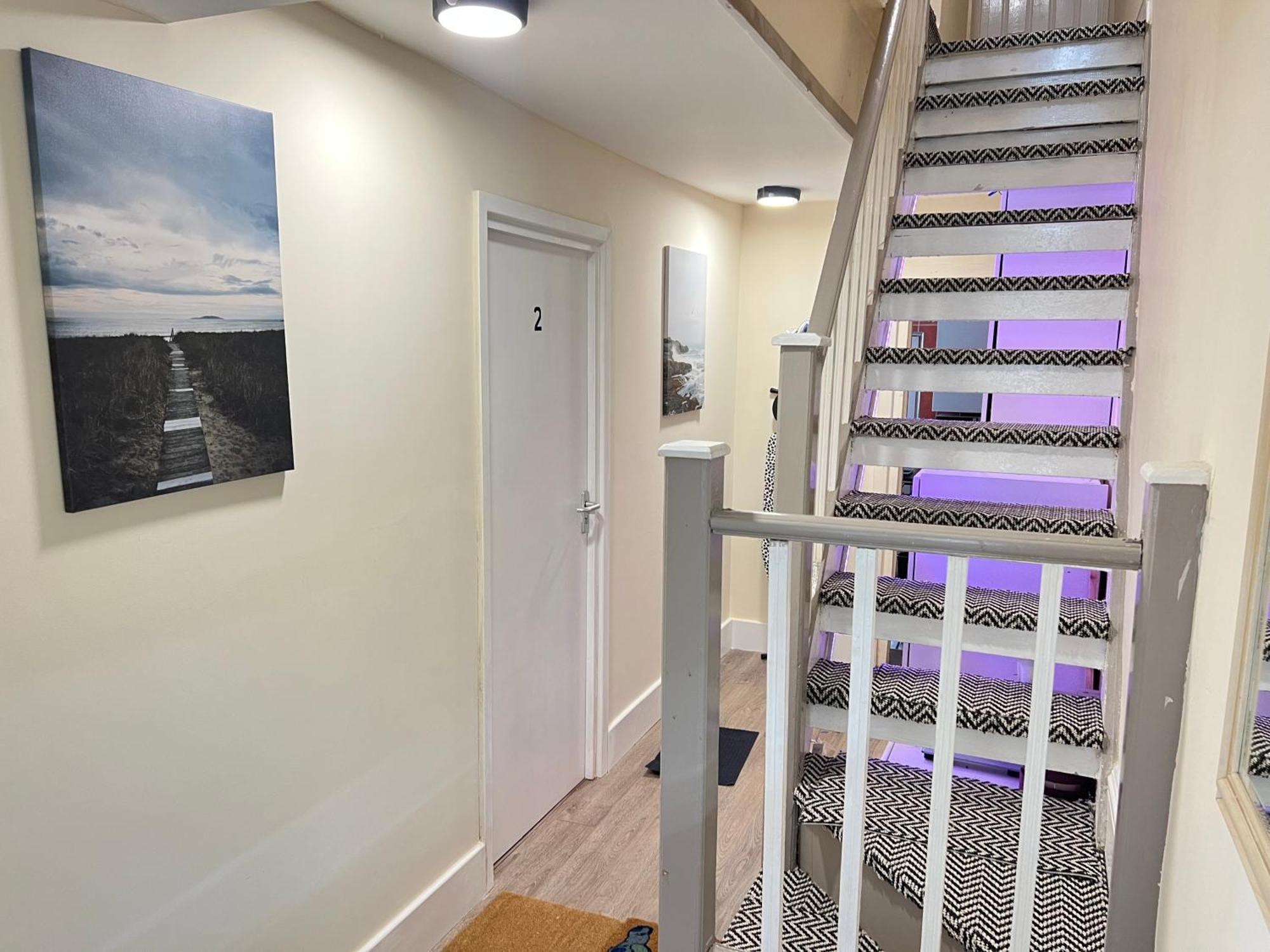 Homestay Budget Private Bedrooms W Dedicated Bath Mediacity, Mufc Salford Manchester