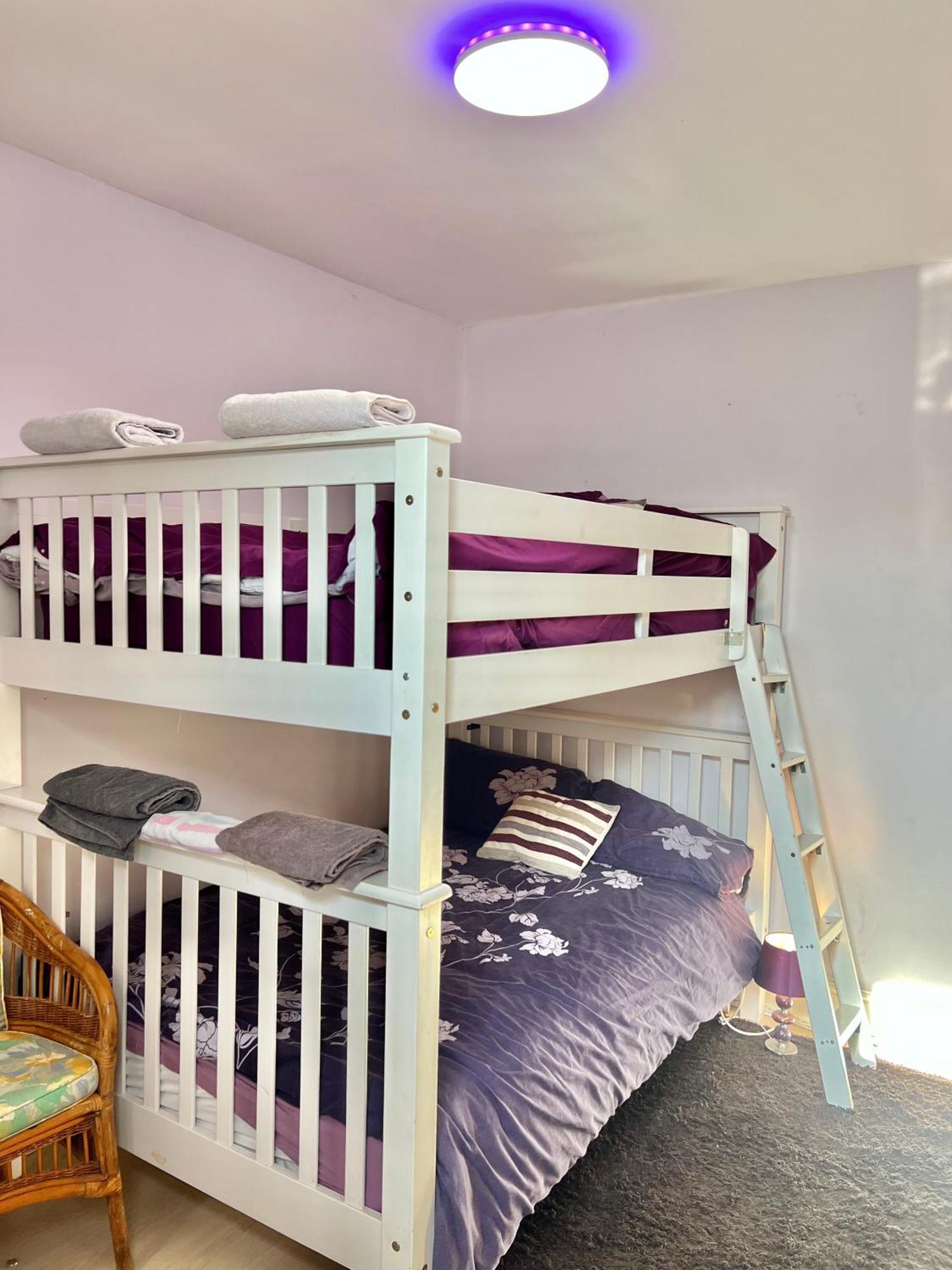 Проживание в семье Budget Private Bedrooms W Dedicated Bath Mediacity, Mufc Salford Манчестер